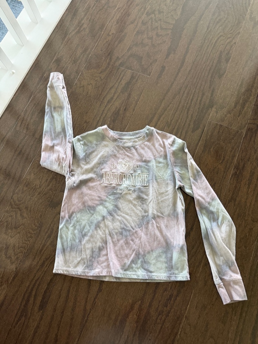 Girls Abercrombie long sleeve tee